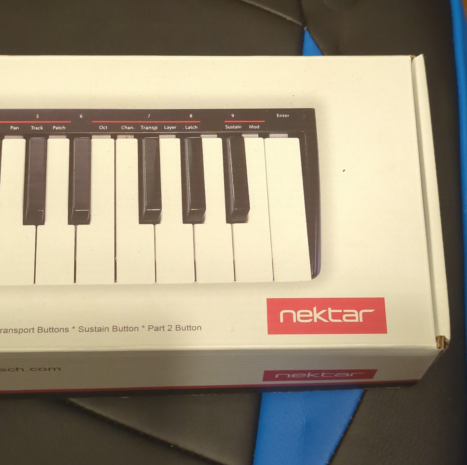 Nektar SE25 MIDI Keyboard Controller USB Wired 25 Mini Keys Portable Black Boxed