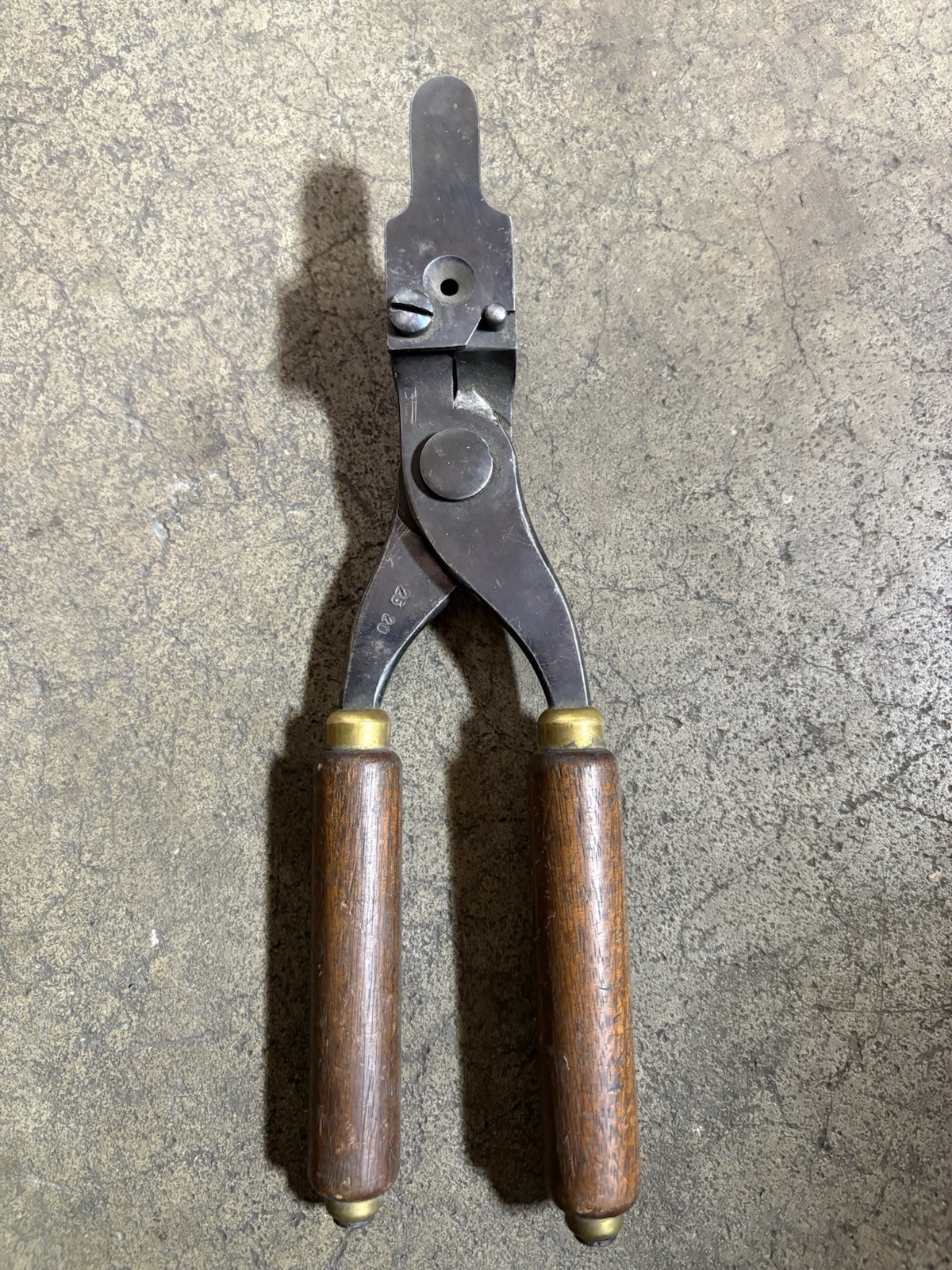 Antique WINCHESTER 25-20 Bullet Mold Winchester Repeating Arms Co. Wood Grip