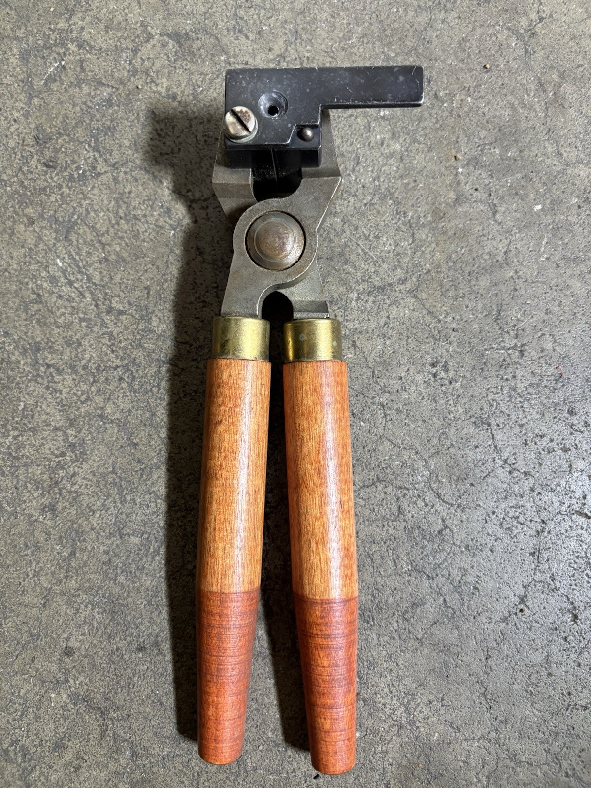 THOMPSON CENTER Arms BULLET MOLD .490 / 50 CAL.  RB  1 Cav 175 Grain On Handles