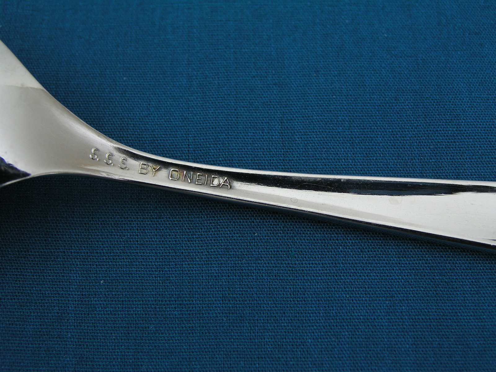ONEIDA OUR ROSE SSS 6" STAINLESS TEASPOONS (4) - EXCELLENT CONDITION