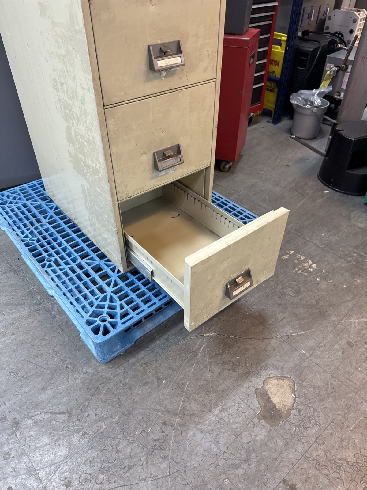FireGuard 4CFC-1, 4 Drawer Fire Resistnant Filing Cabinet