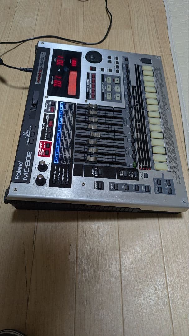 Roland MC-808 Sampling Groovebox Sampler Sequencer Tested Working Japan 566