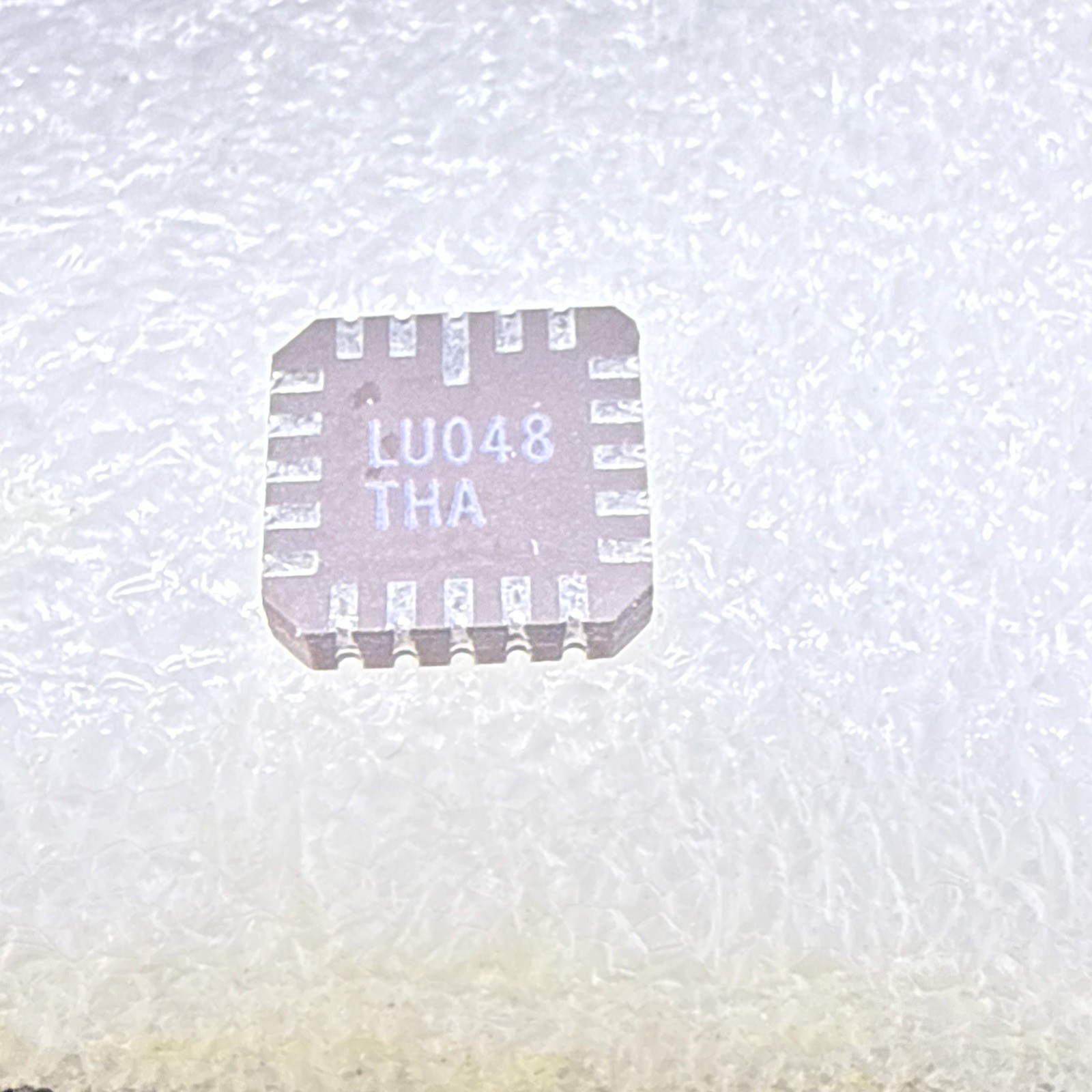 Intersil 77052012A INTEGRATED CIRCUIT