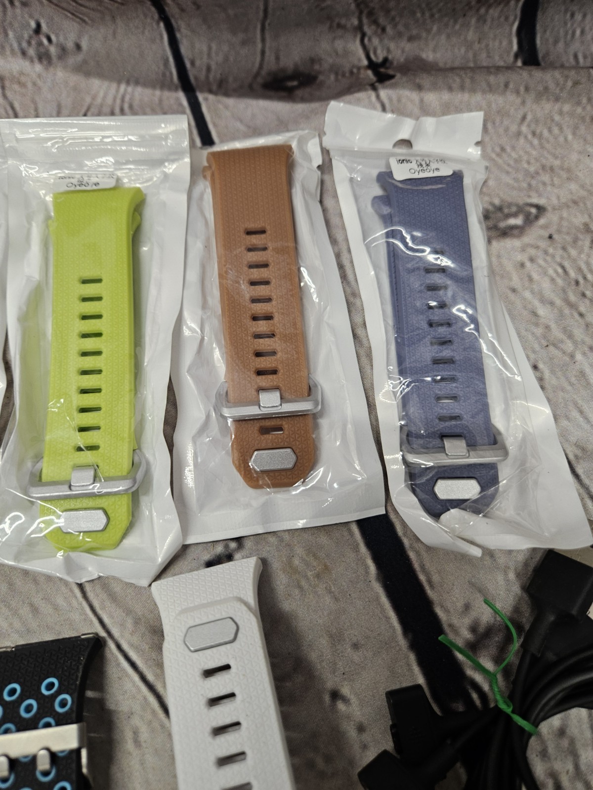 fitbit ionic Watch Band And Charger Bundle