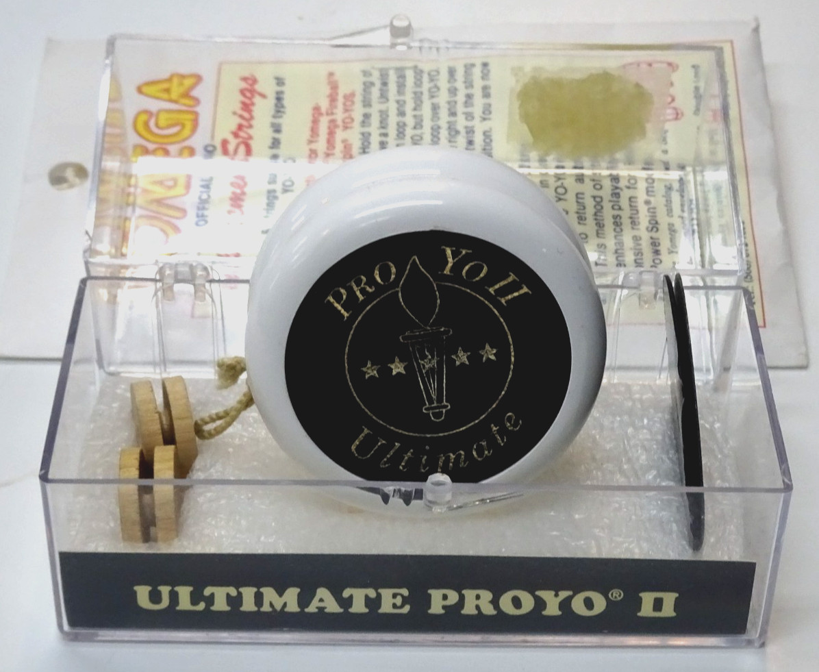 RARE Vintage Ultimate Proyo 11 YoYo w/Case & Accessories-Gently used