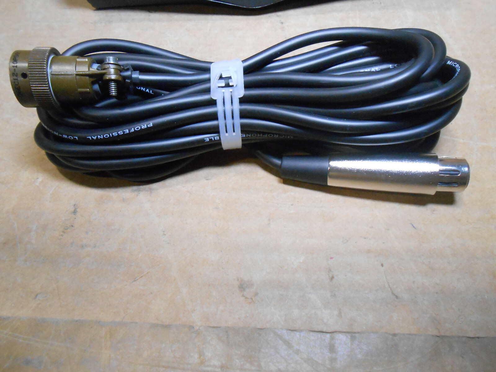 AUDIX MODEL CD-11 CARDIOID PROFESSIONAL DYNAMIC MICROPHONE
