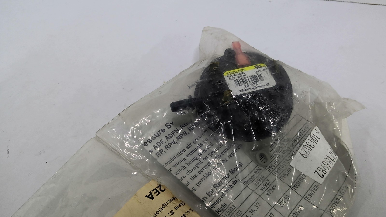 Reznor 193806 Pressure Switch Kit