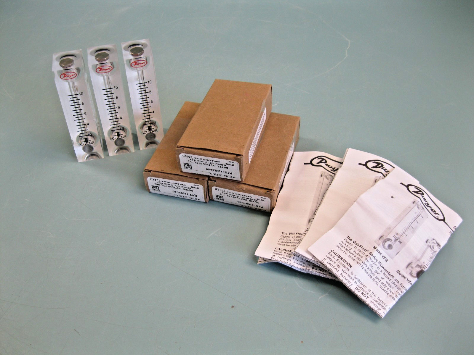 NEW Lot (3) Dwyer Series VFA Visi-Float VFA-4 116034-00 Flowmeter D17