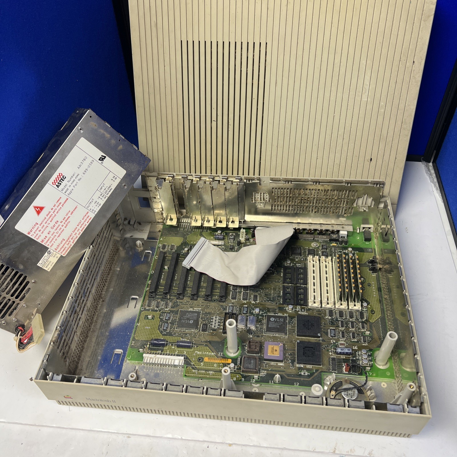Vintage Apple Macintosh II M5000  untested Shell Case Board parts or repair