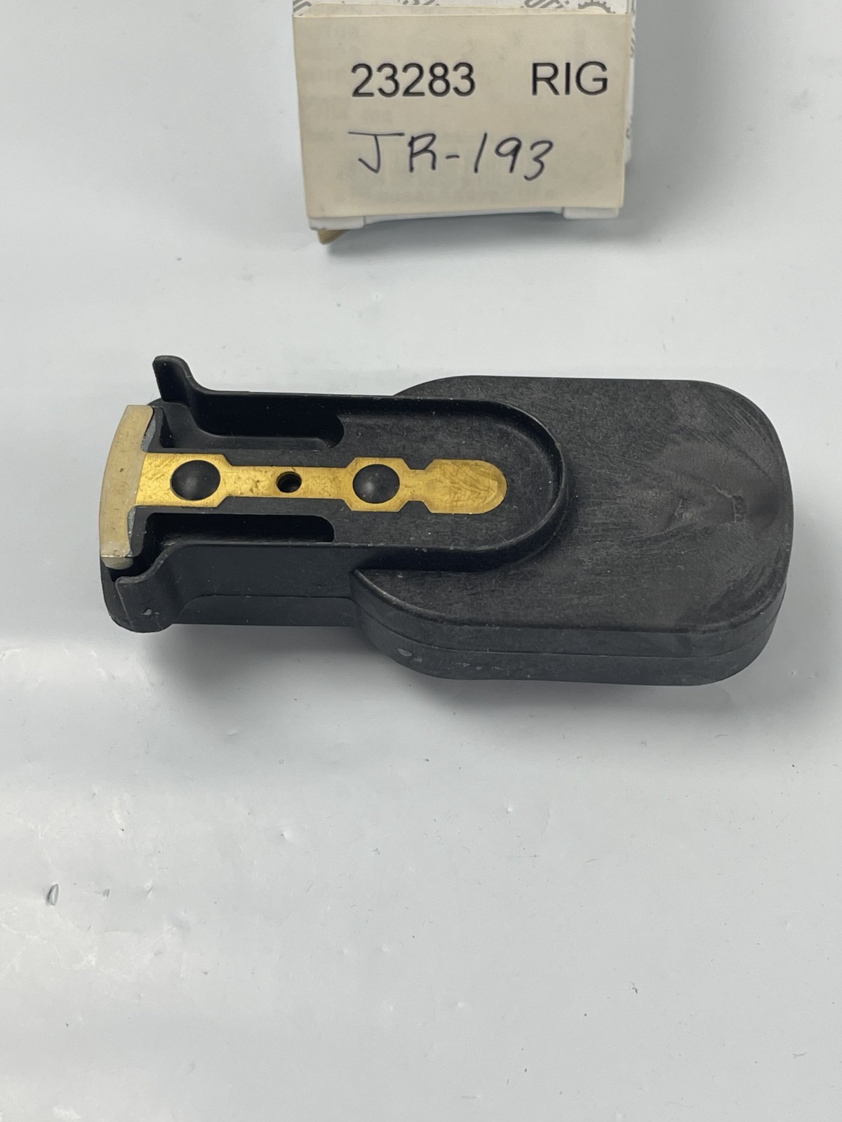 Distributor Rotor 23283 from Carquest ; cross reference Standard # JR193