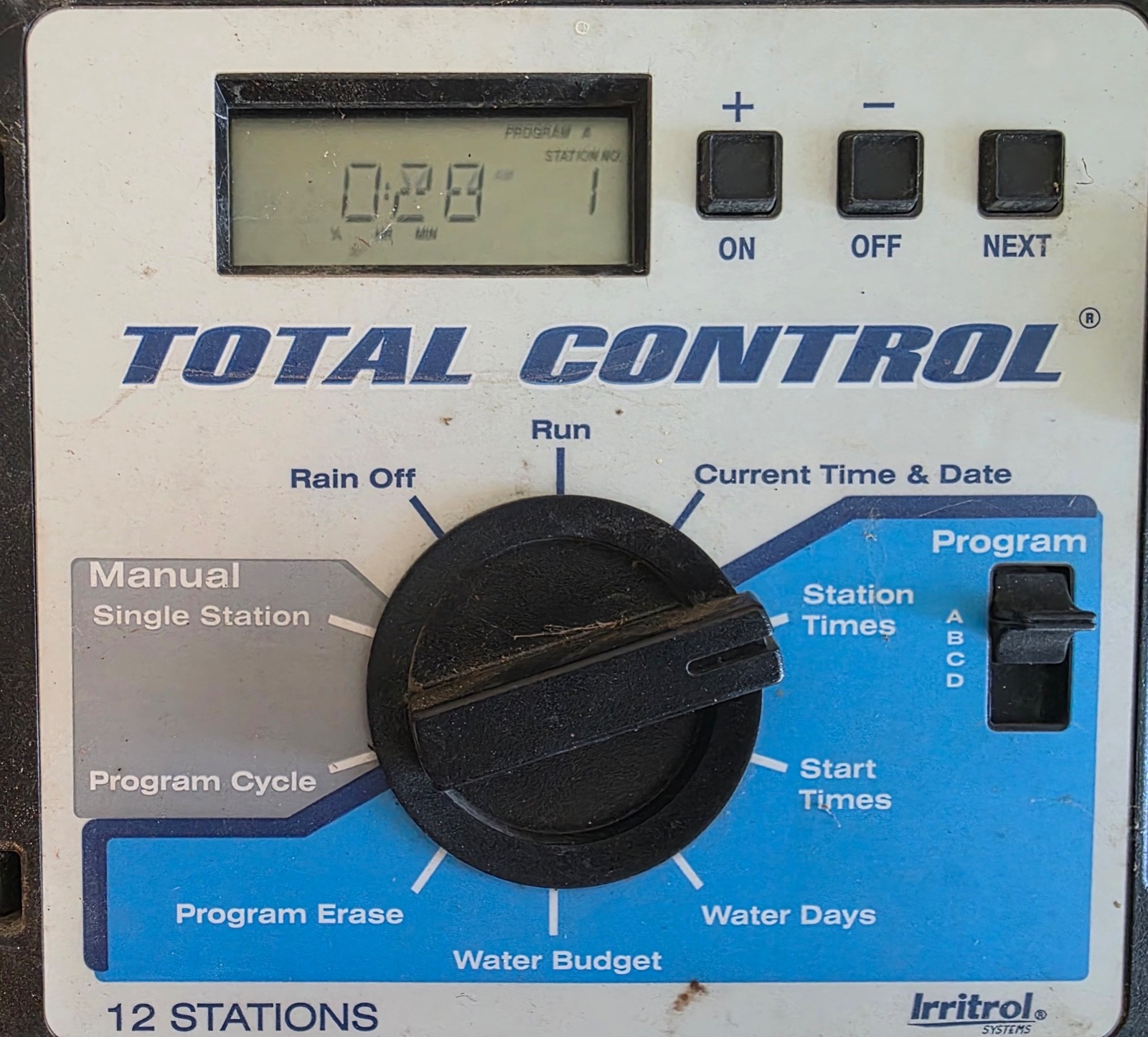 1999 Irritrol Total Control TC12-B EXT Timer Irrigation Controller 12 Stations