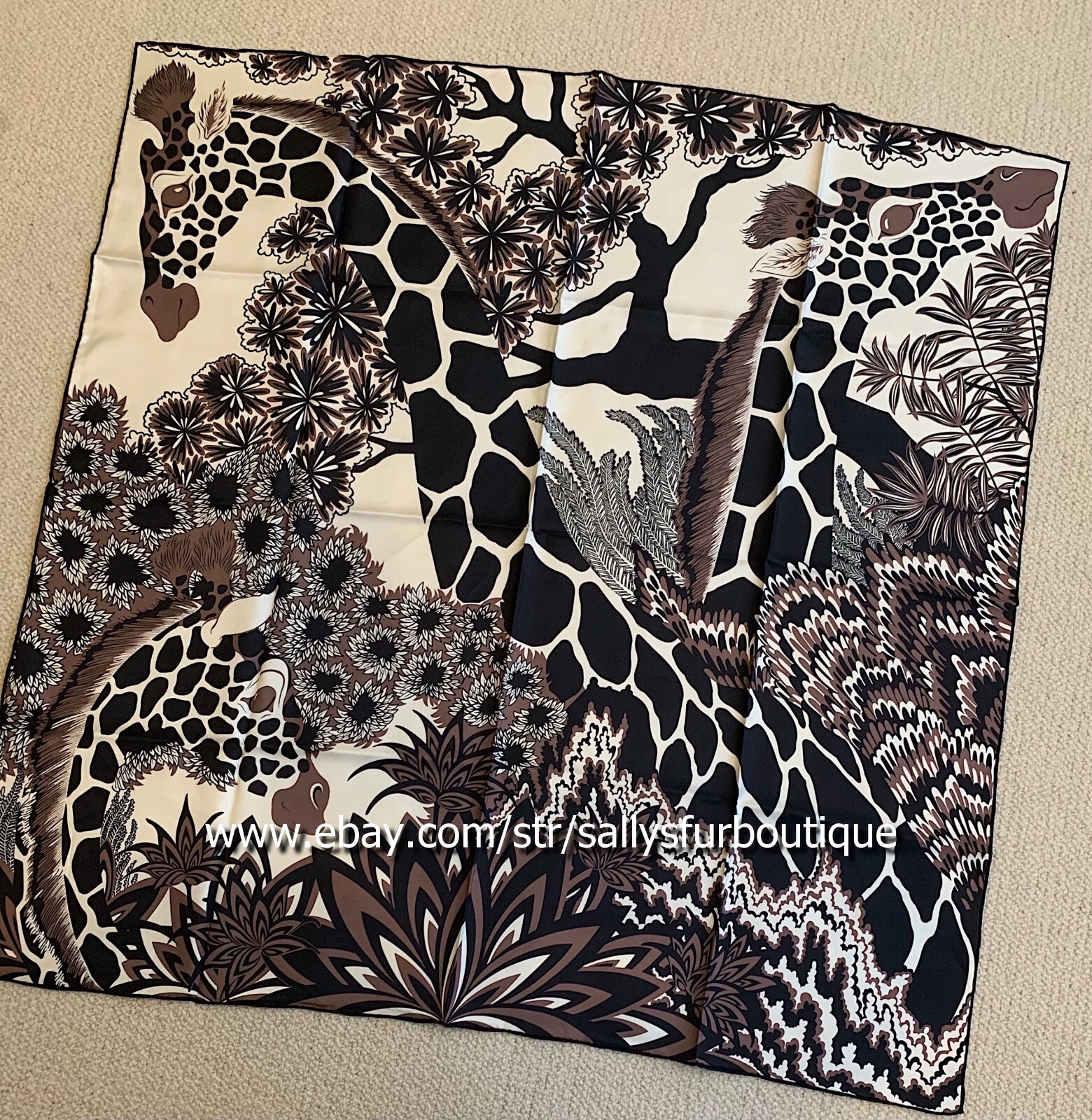 Sallys 18 Momme Twill Silk Wrap Scarf Giraffe Print Double Face Square Shawl 35"
