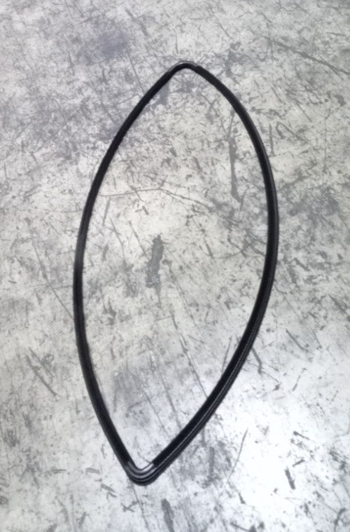 4053430C5 NEW OEM INTERNATIONAL LH GLASS RUN CHANNEL SEAL 4053430C6