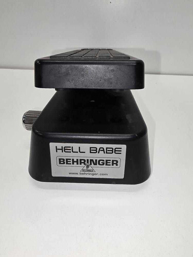 BEHRINGER HELL BABE (P08037748)