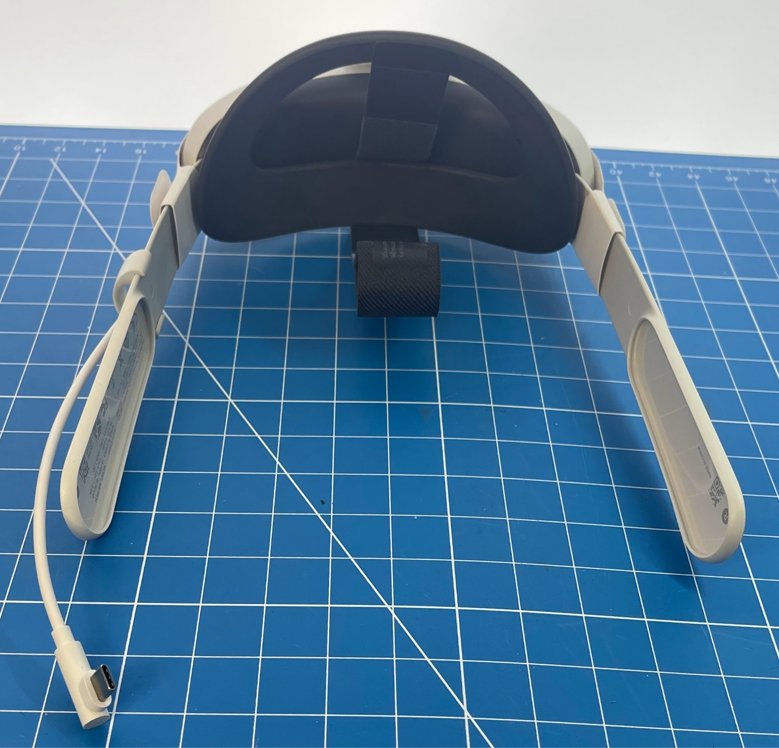 Meta Oculus Quest 2 KW49CM Standalone VR Headset No Controllers Extra Battery
