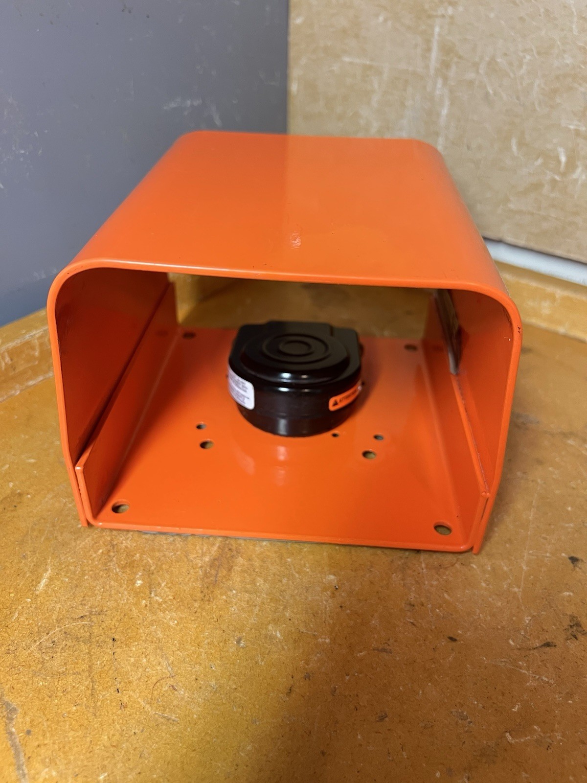 CROHN Foot Pedal Dispenser ~