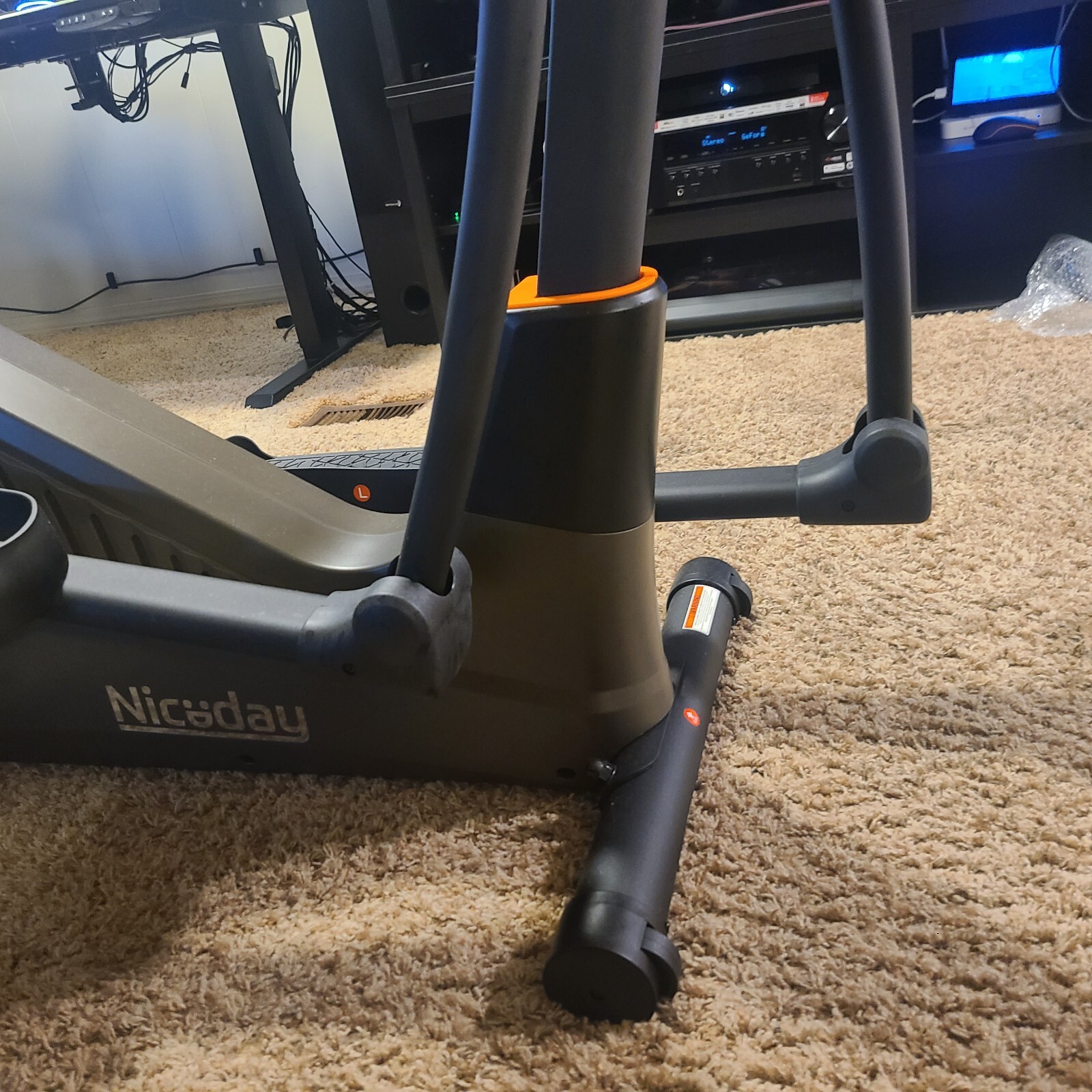 Elliptical Exercise Machine Hyper-Quiet 16 Resistance Levels, 400LBS Capacity