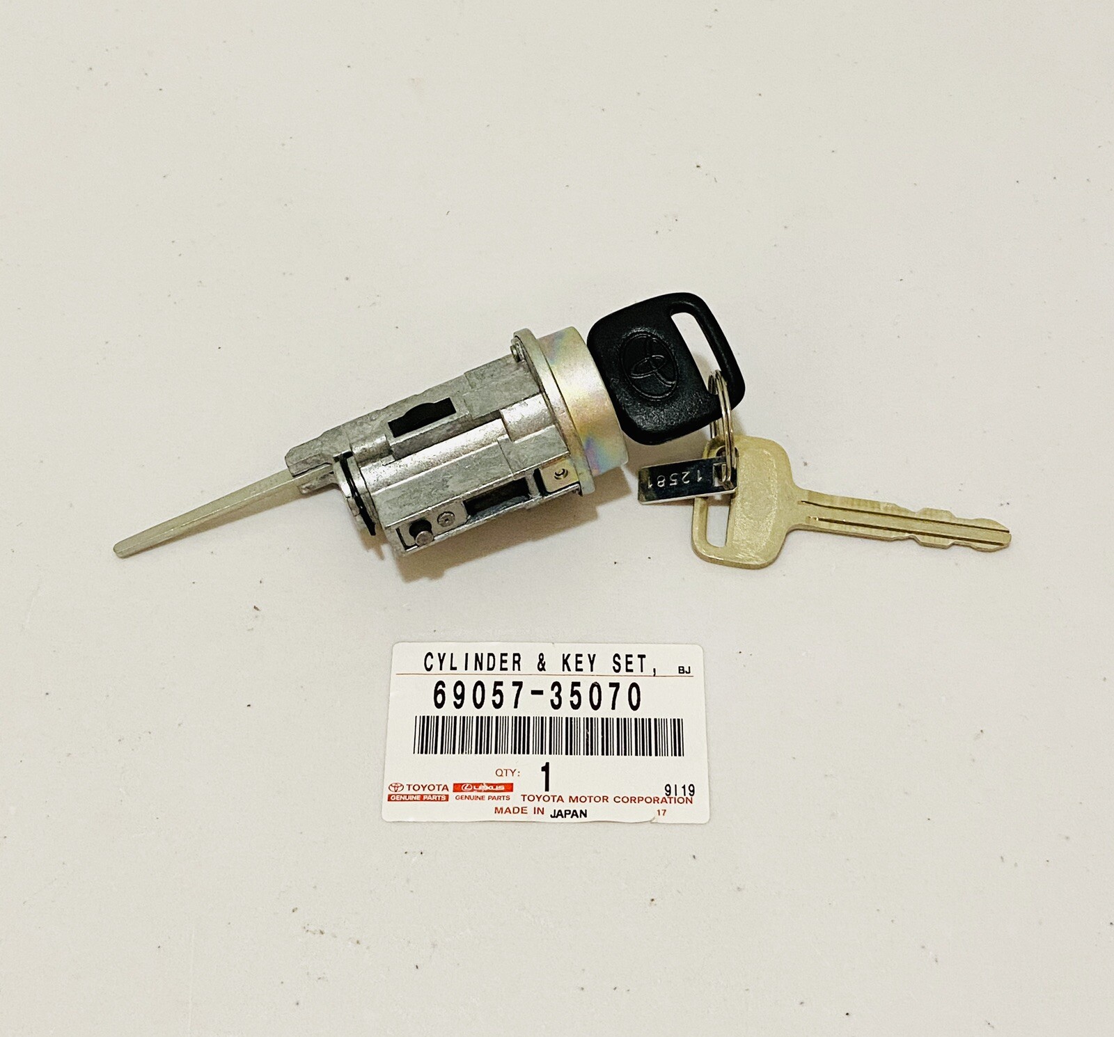 Genuine Toyota 4Runner Tacoma Ignition Switch Lock Cylinder + Key 69057-35070