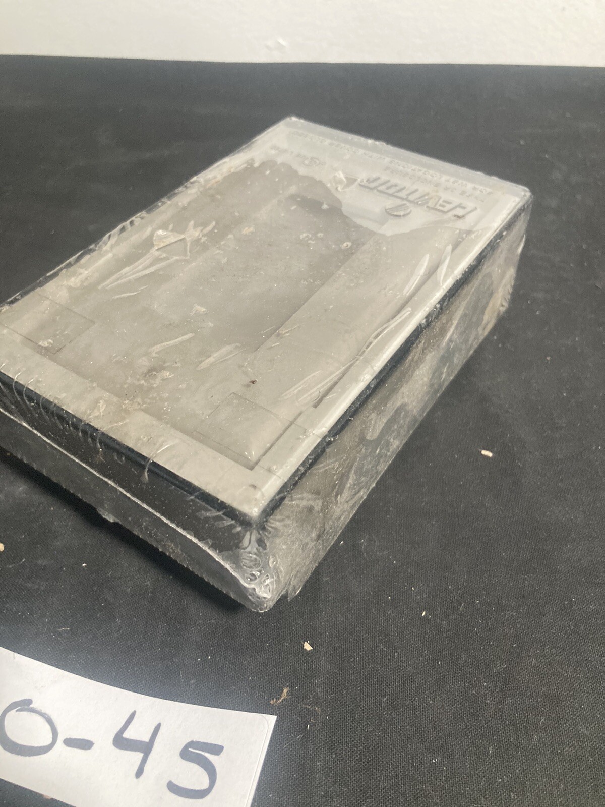 Leviton white in use vertical cover T5979-W