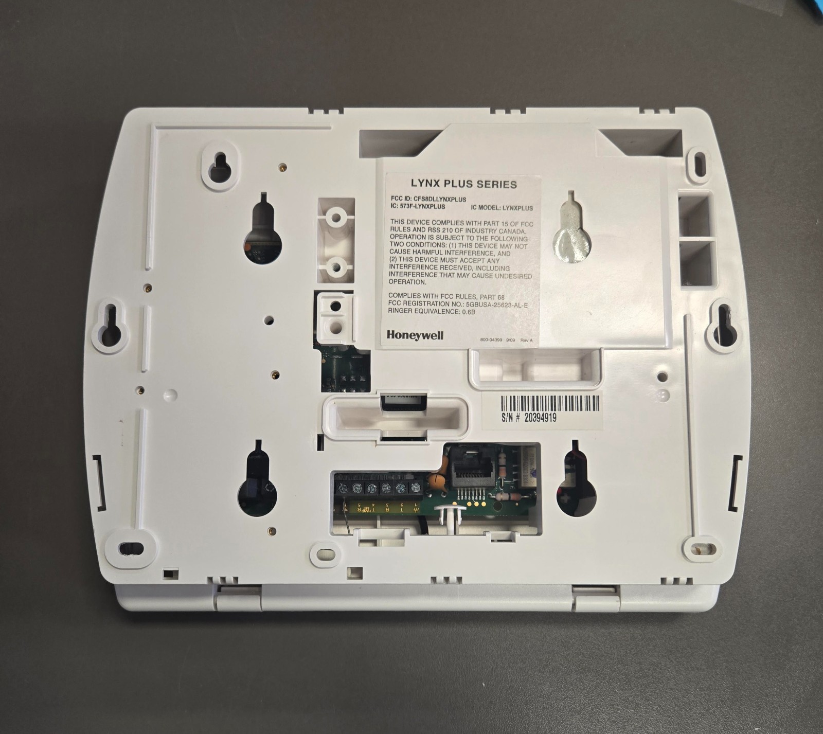 Honeywell Lynx Plus Series Security System Panel