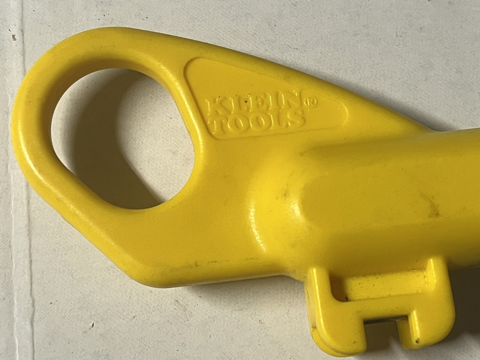 Klein Tools VDV110-261 Twisted Pair Radial Stripper / Stubby Stripper Sargent ?