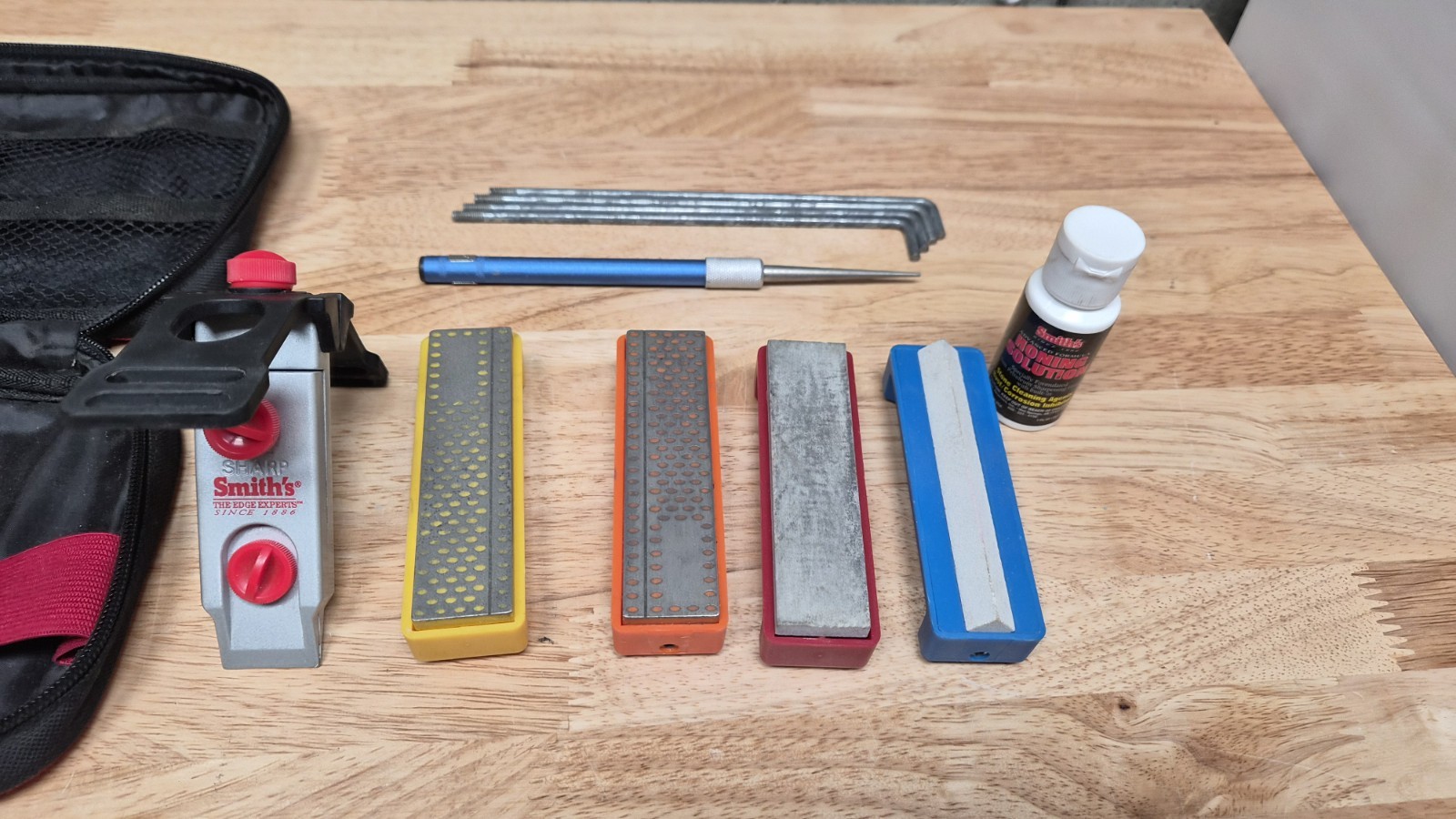 Smith's Diamond Precision Knife Sharpening Kit with Zip-up Case