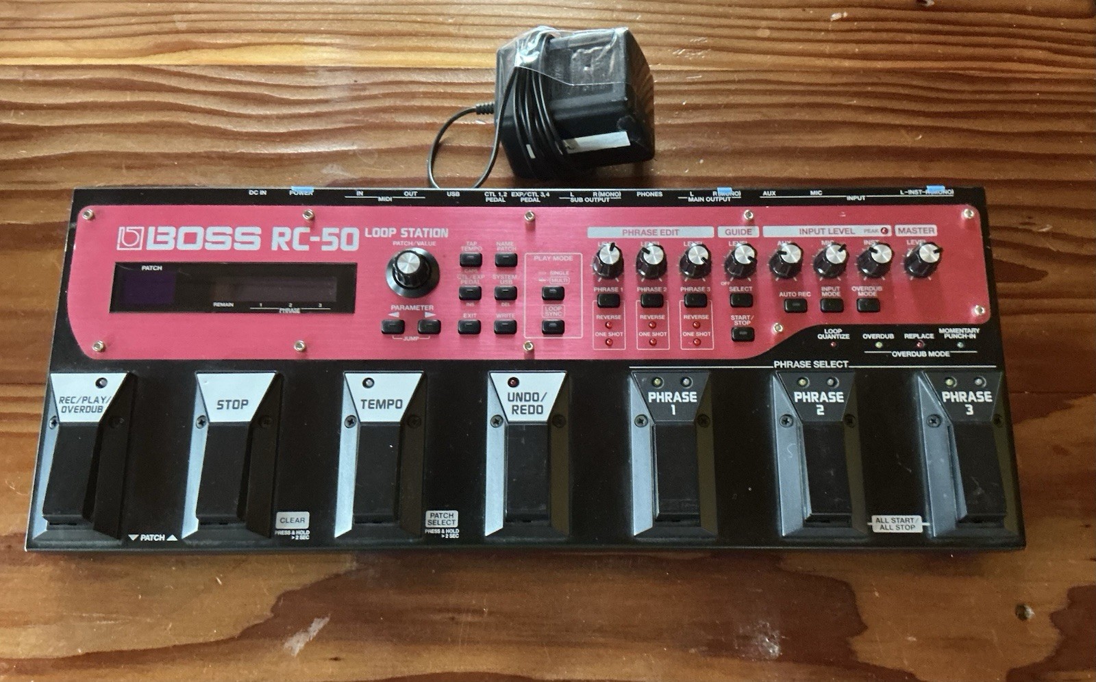 BOSS RC-50 Loop Station Looper Guitar Effects Pedal Good