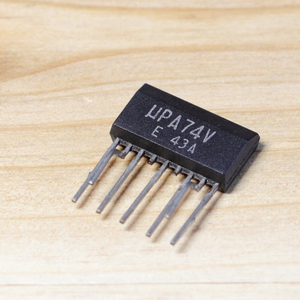 2pcs UPA74V Low Noise Audio Transistor ZIP7