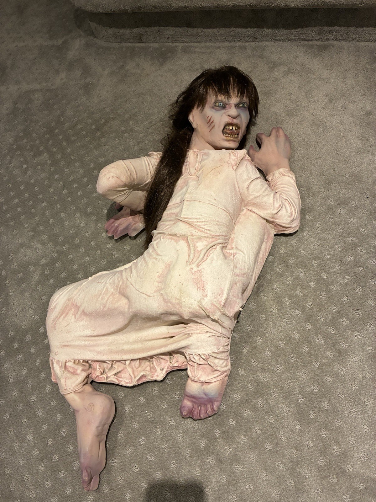 DISTORTIONS UNLIMITED Scary Carrie Latex/Foam Halloween Prop Creepy Possessed