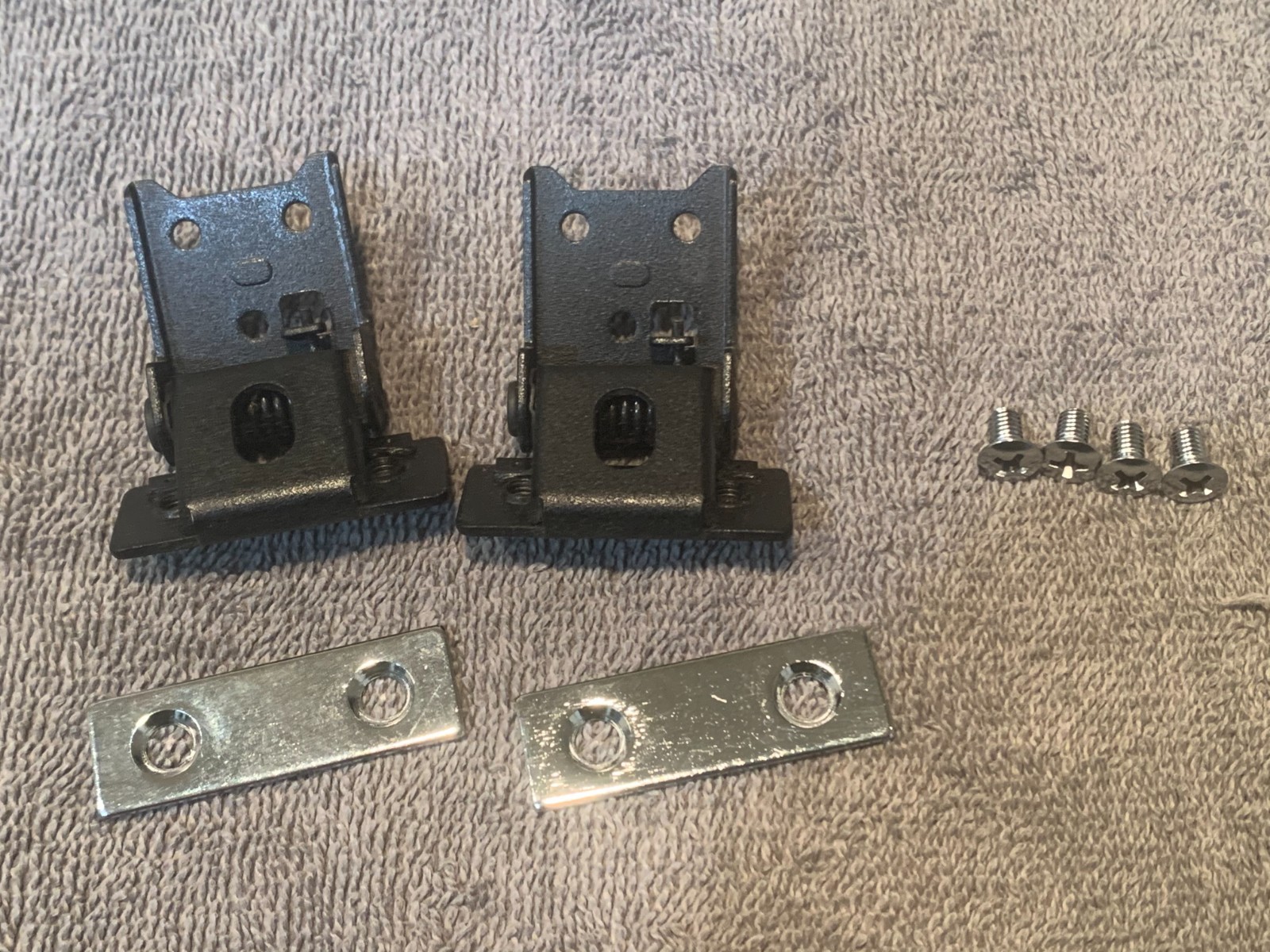 Denon DP-33F Stereo Turntable - Dustcover Hinges