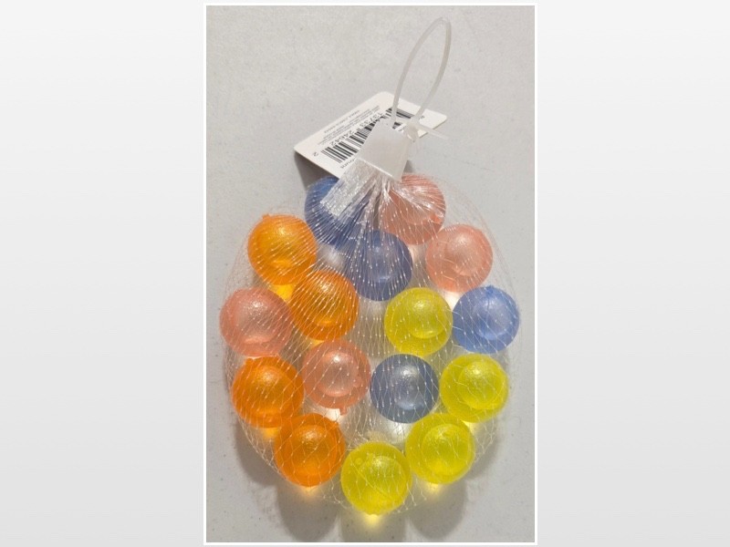 New Reusable Ice Cubes Round 16 Count Colorful NWT