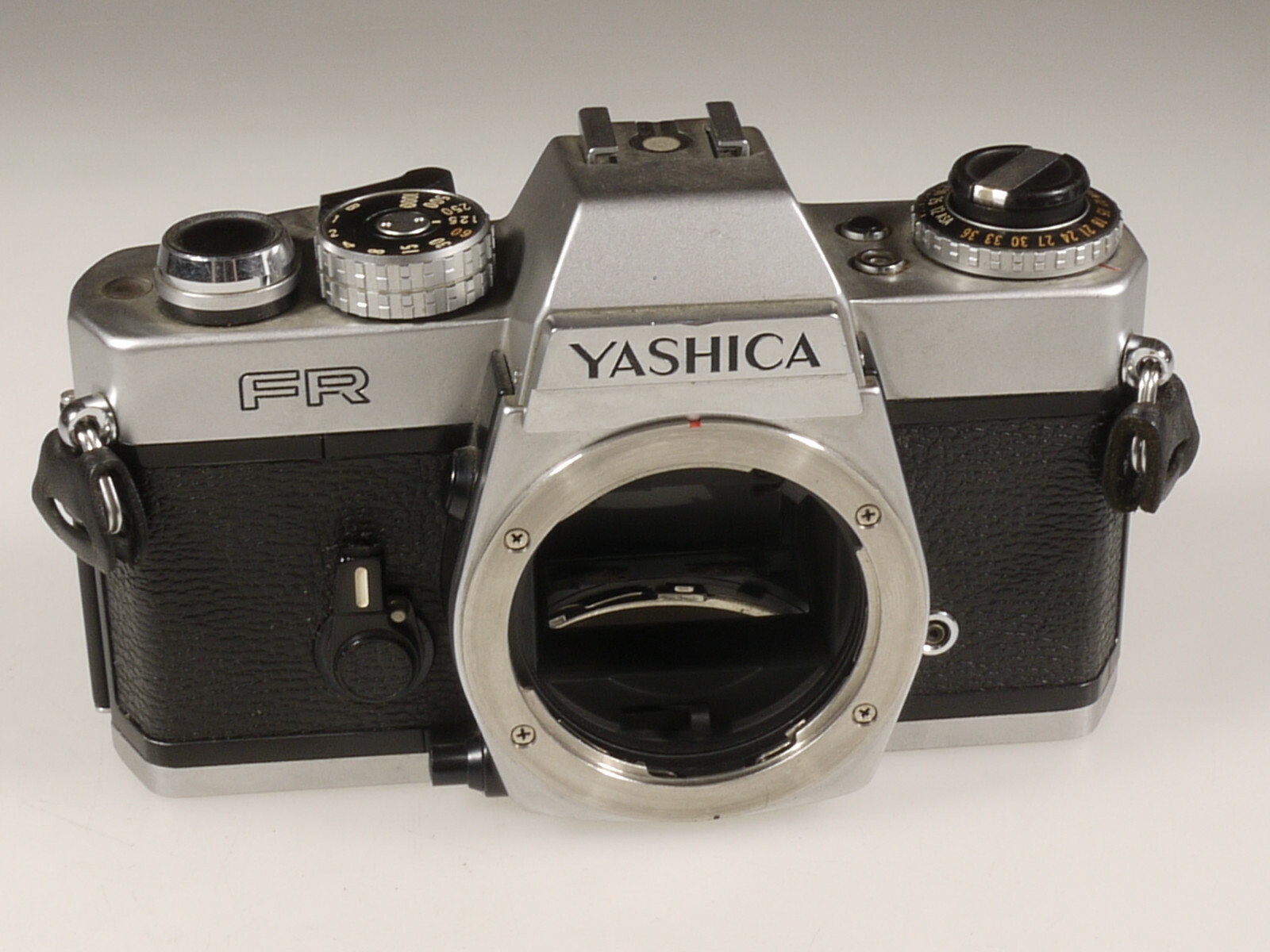 PRL) YASHICA FR ANALOG CAMERA PHOTO REPAIR BODY SPARE PARTS REPAIR