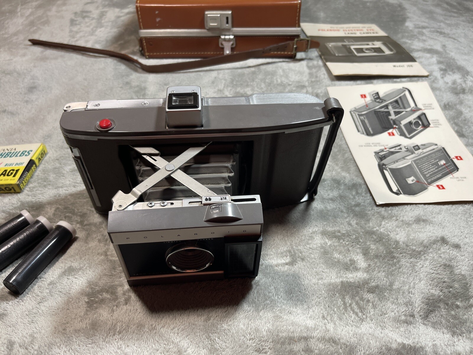 POLAROID LAND CAMERA MODEL J66 !! UNTESTED.