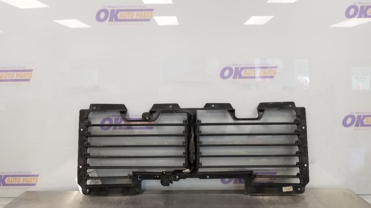 19 CADILLAC ESCALADE PLATINUM 6.2L AIR SHUTTER