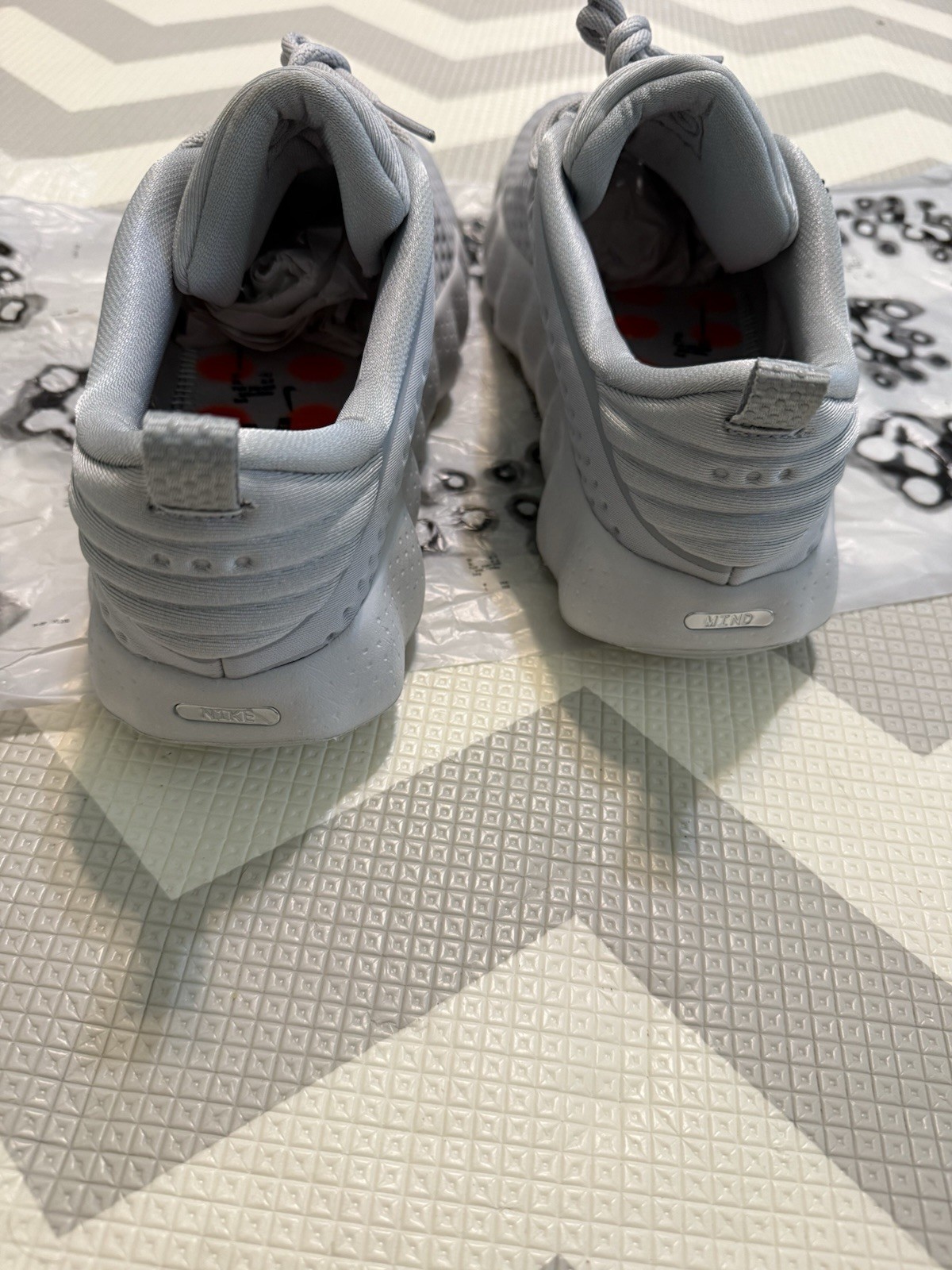Nike Mind 002 Light Smoke Grey Chrome Men’s Size US 10