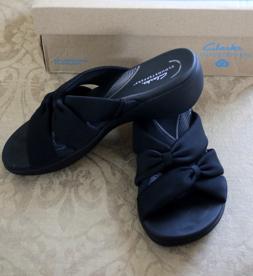 CLARKS CLOUDSTEPPERS WASHABLE THONG SANDALS BREEZERAE AVA  BLACK 8 1/2 M