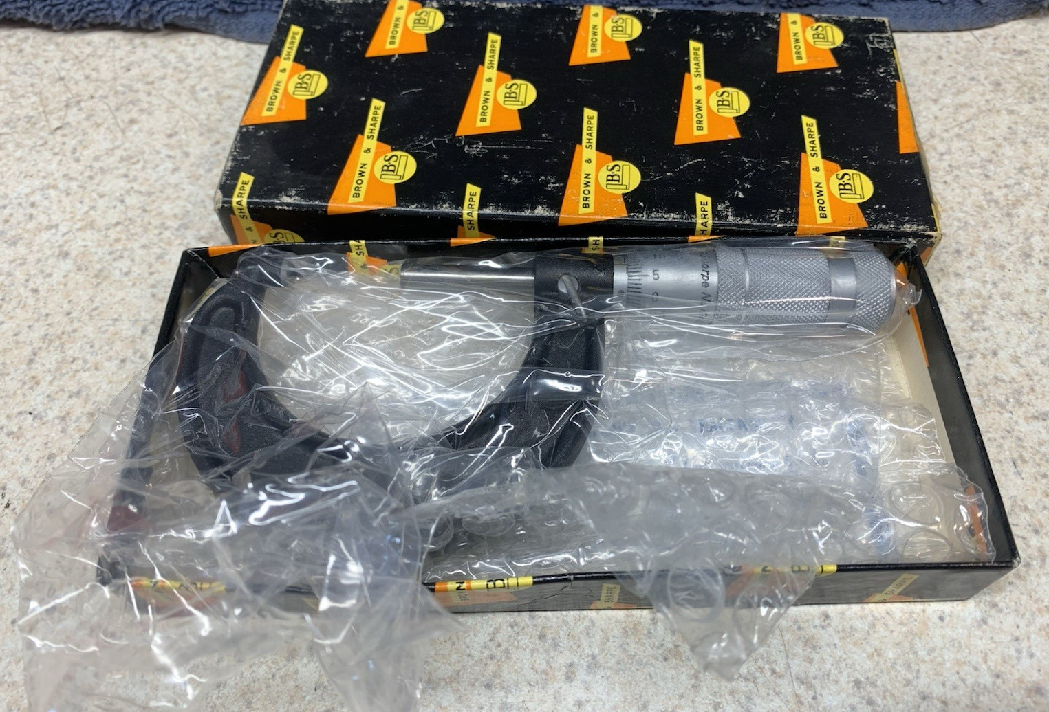 New Brown & Sharpe  25-50mm Straight-Line Micrometer 599-20-108