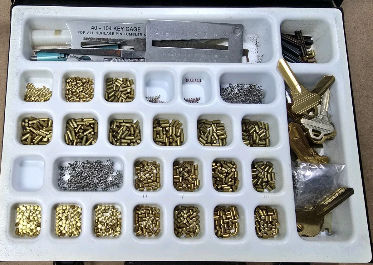 LAB Harloc - lock rekeying/rekey/keying kit