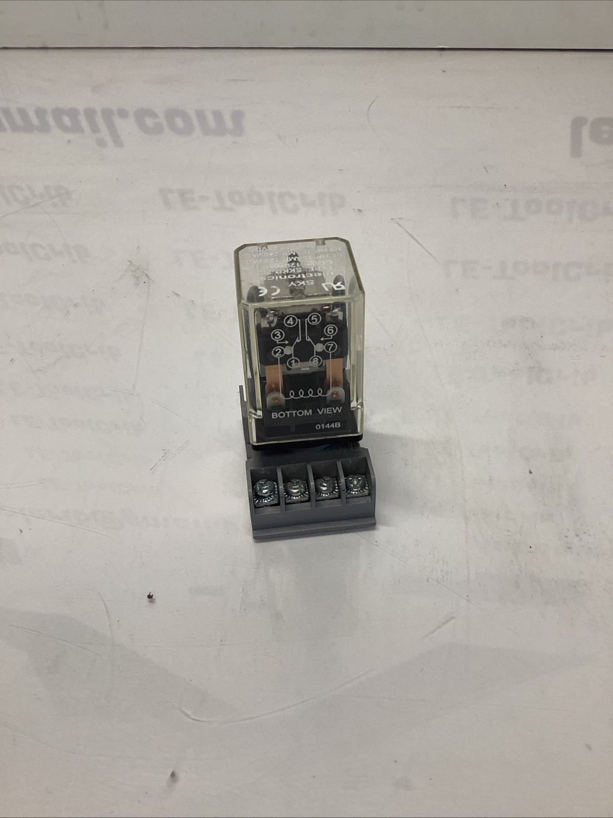 SKY ELECTRONICS SKKP-2C W/ Base L-562