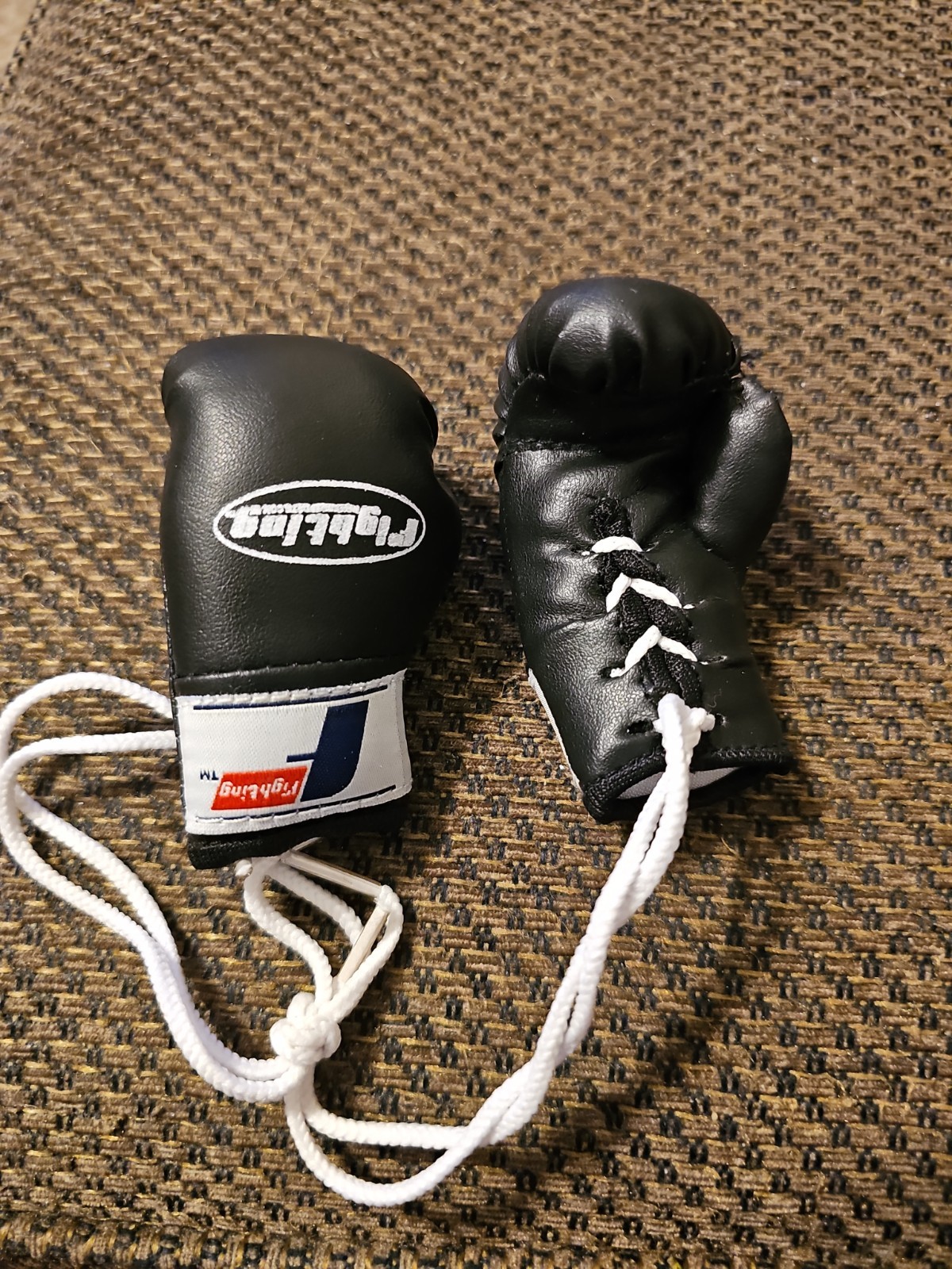 1 Pr BLACK & WHITE Mini Boxing Gloves for Car Mirror Award Ornament Hanging 3.5"