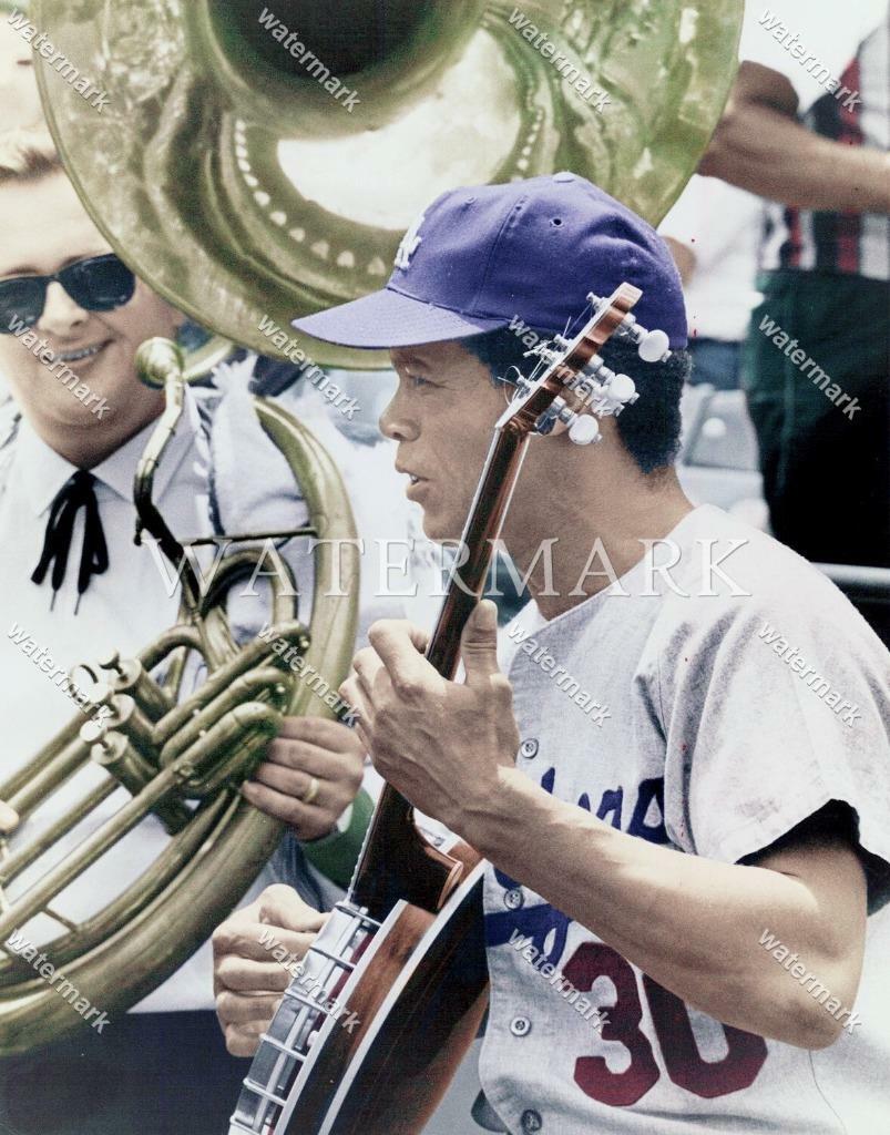 ER203 Maury Wills Los Angeles Dodgers Baseball 8x10 11x14 16x20 Colorized Photo