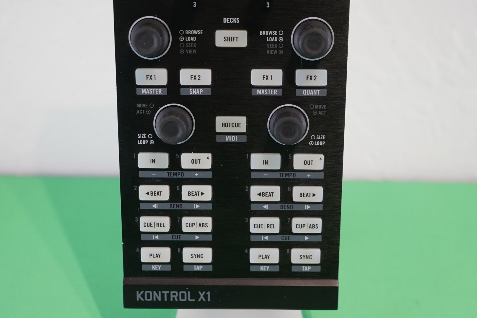 Used Native Instruments Traktor Kontrol X1 MK1 w/Cord