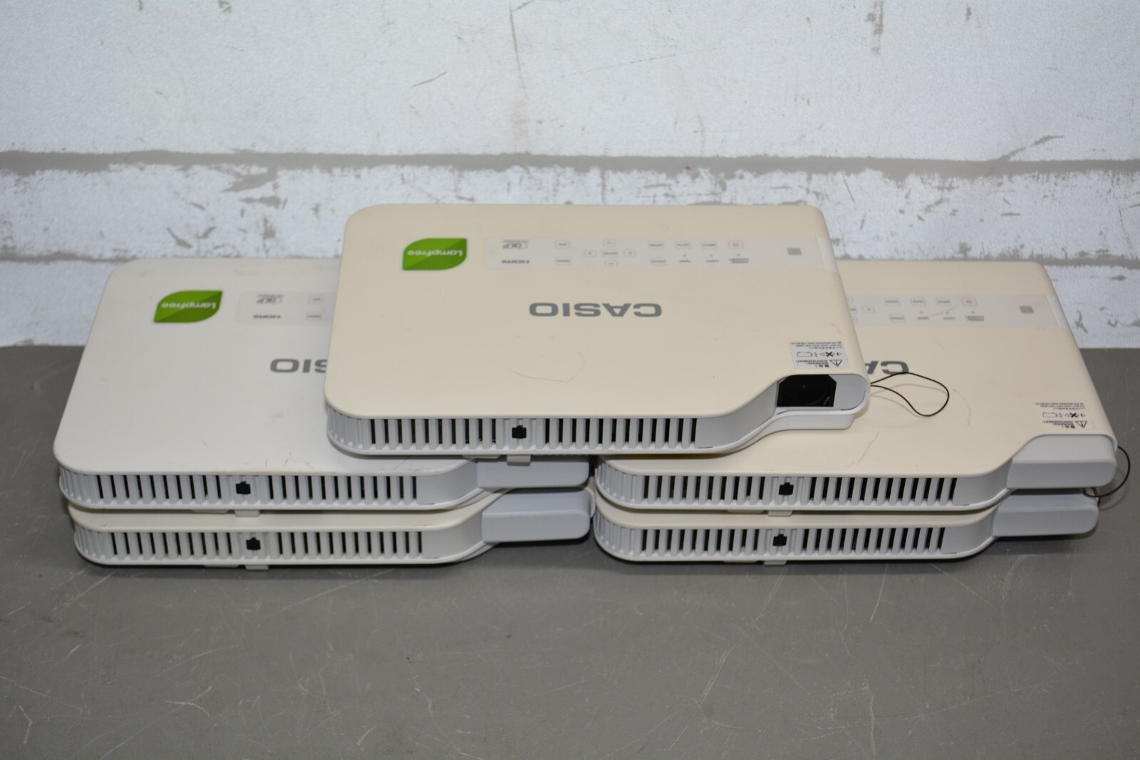 ^ Lot 5x Casio XJ-A142 HDMI Projector 2500 ANSI Lumens ~2000 Hours