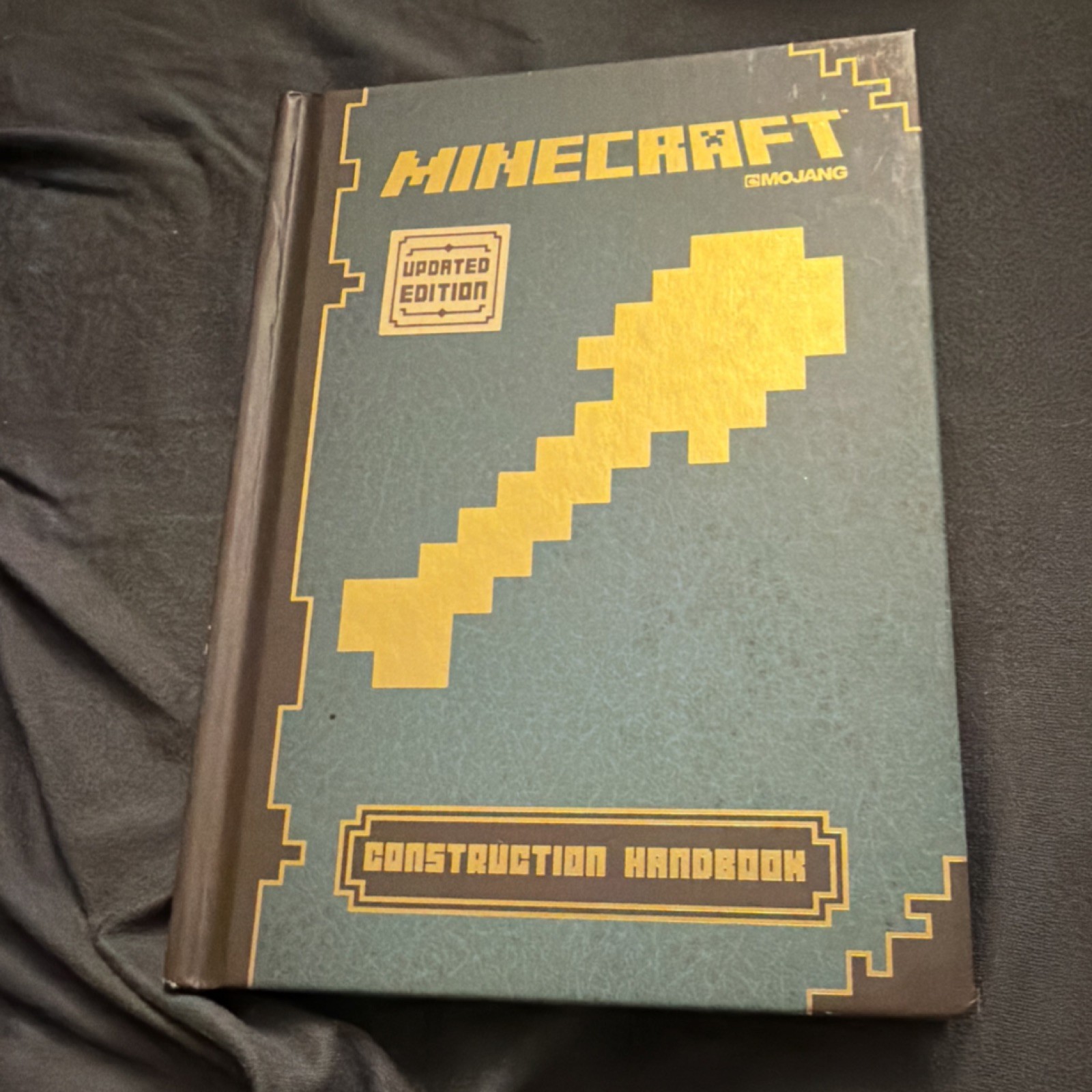 Mojang Minecraft Construction Handbook Updated Edition Strategy Guide