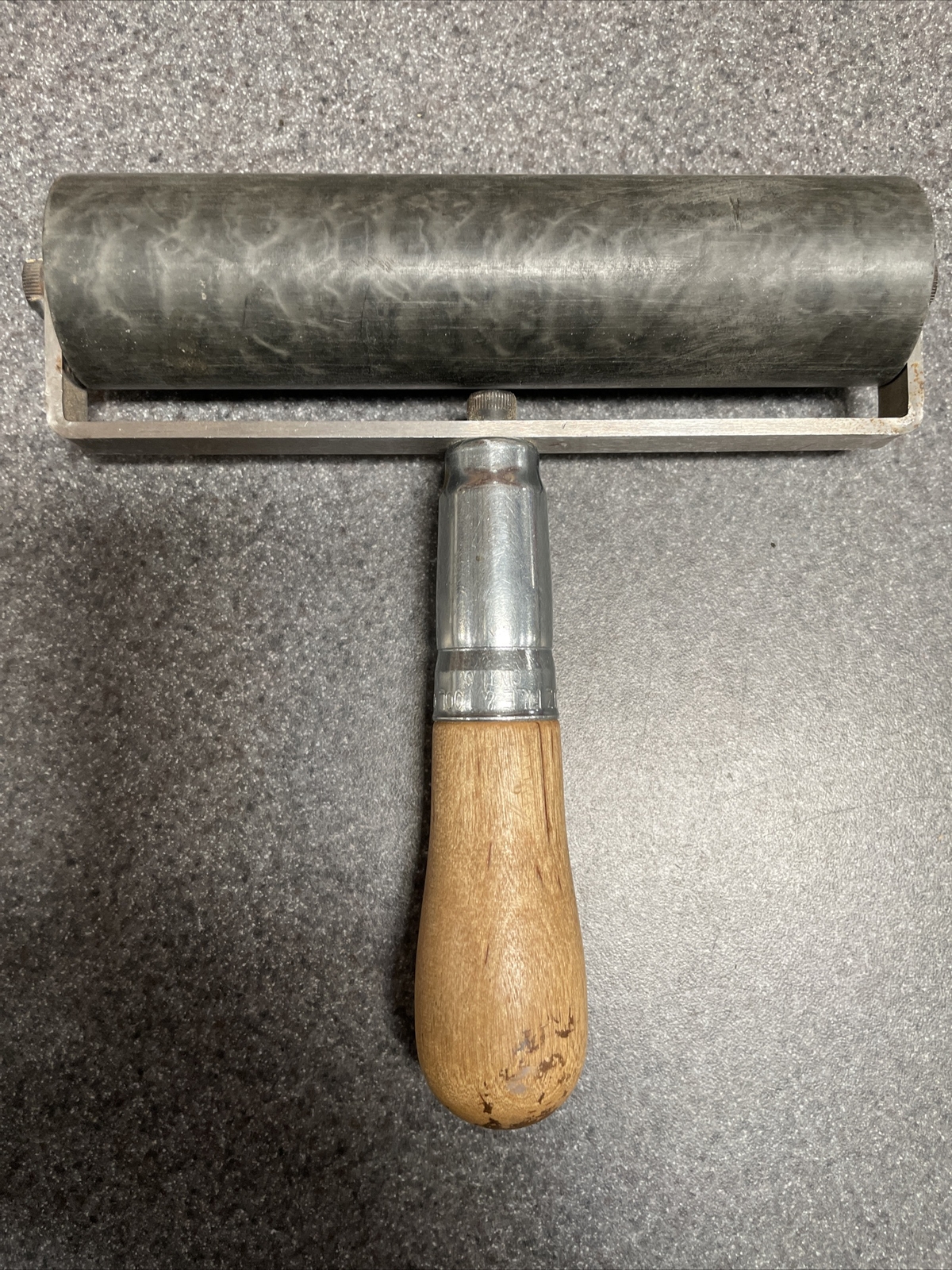 Roller 6"  x 1  1/2" Stainless Black Roller on #3 Lutz Wooden Handle Made in USA