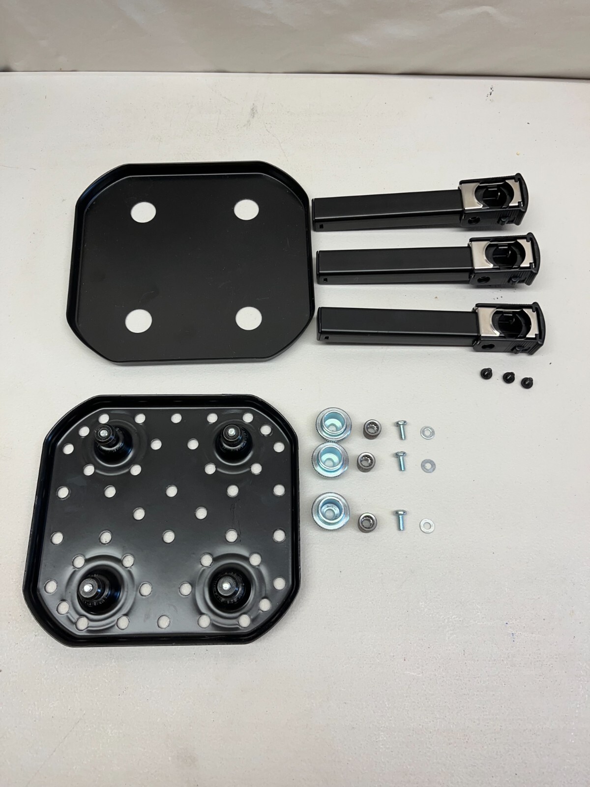 Chief Projector Universal Mount w/plate