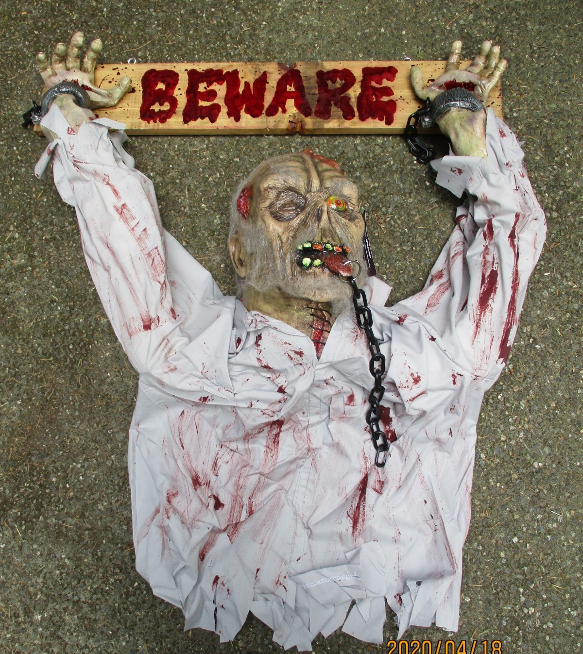 ULTRA RARE Ghoulish "BEWARE" HANGING ZOMBIE PRISONER PROP