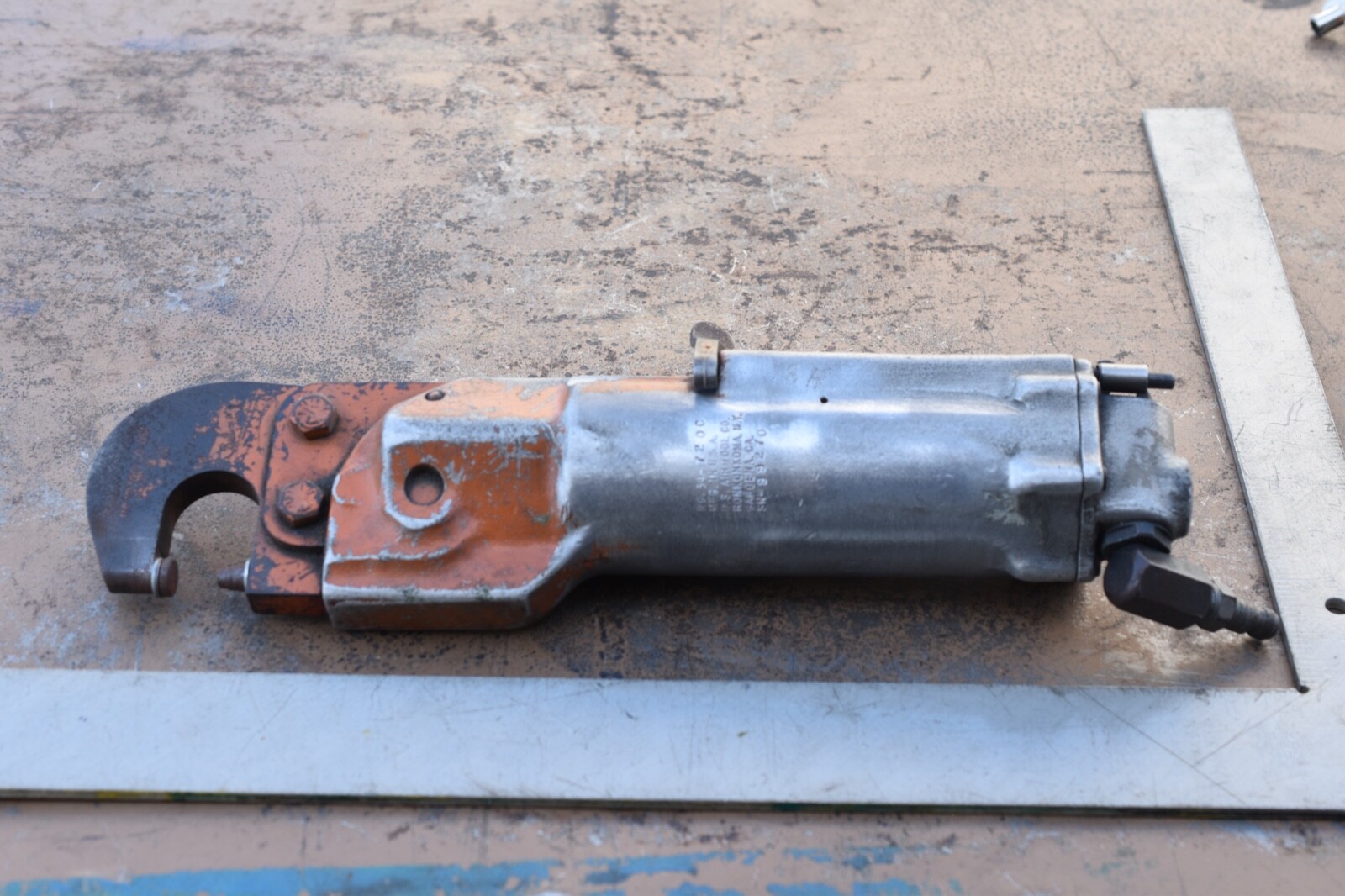 US 34-72 rivet squeezer