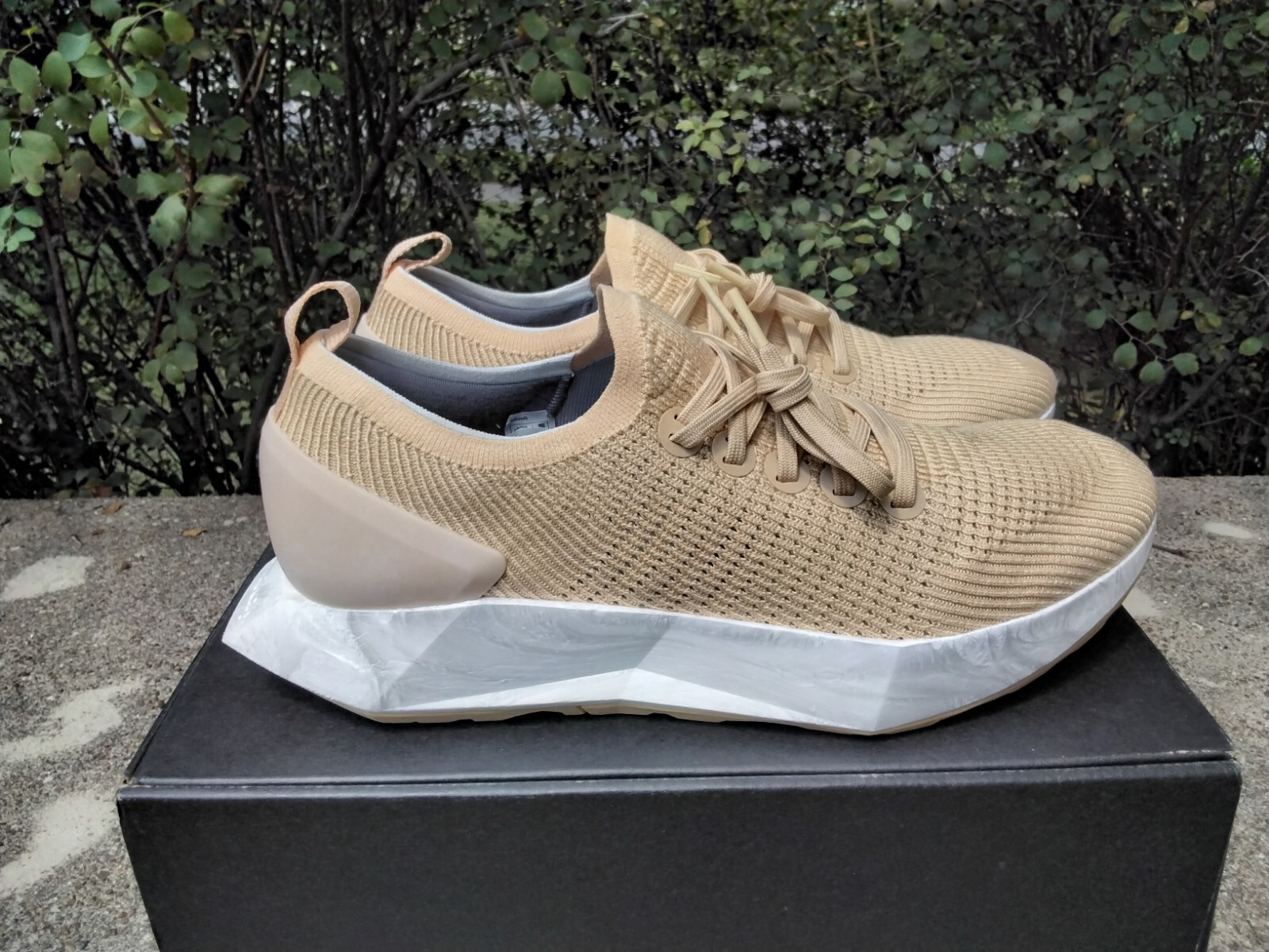 Allbirds Tree Flyer Running Shoes Walking RARE LUX BEIGE Mens 12 RARE NEW $160