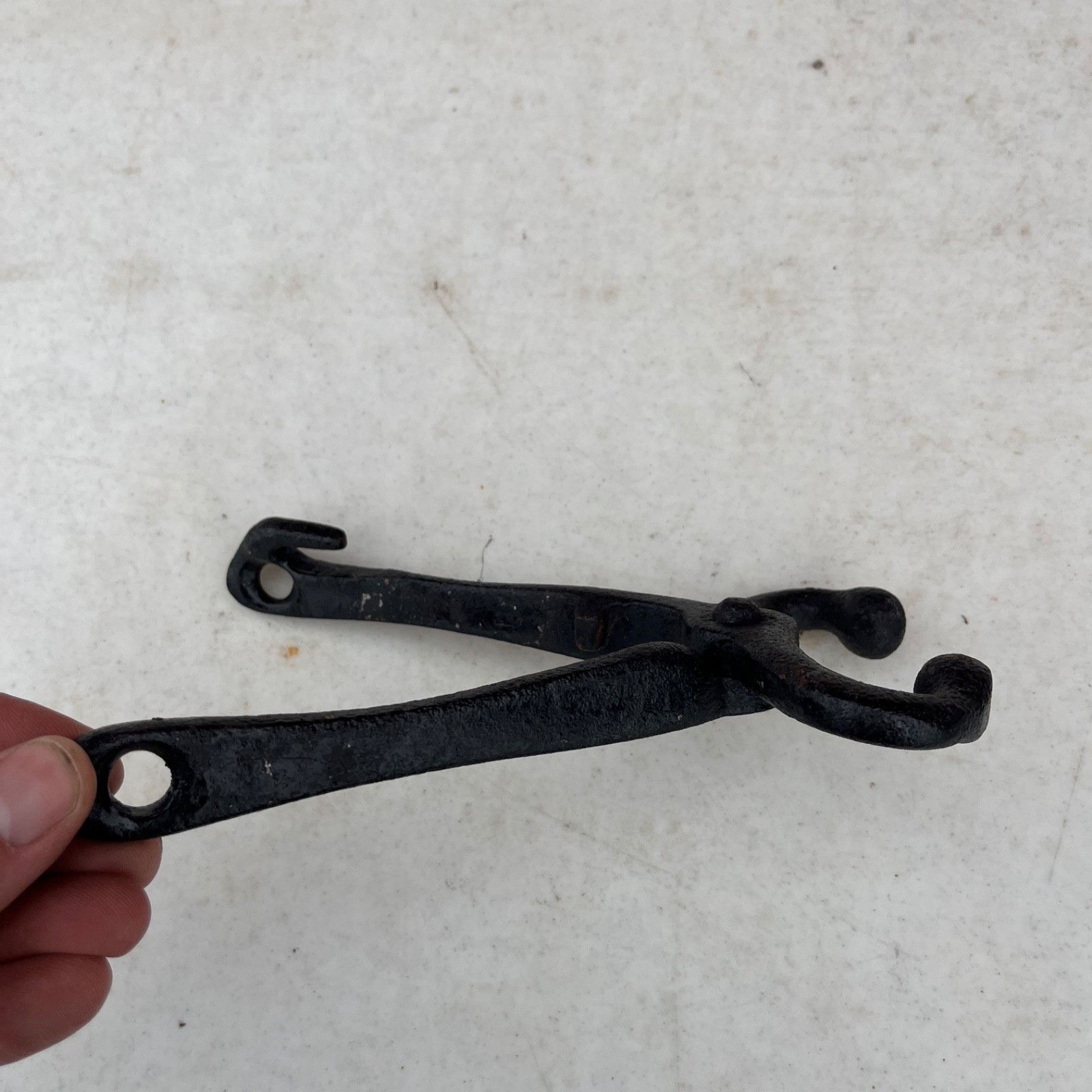 Primitive BULL NOSE PRONG Farm Tool Pliers Pullers